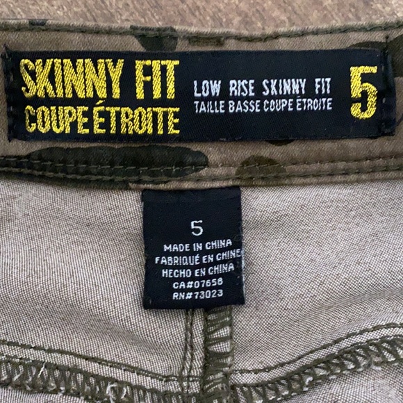 Camo Cargo Pants Size 5 - Picture 3 of 3